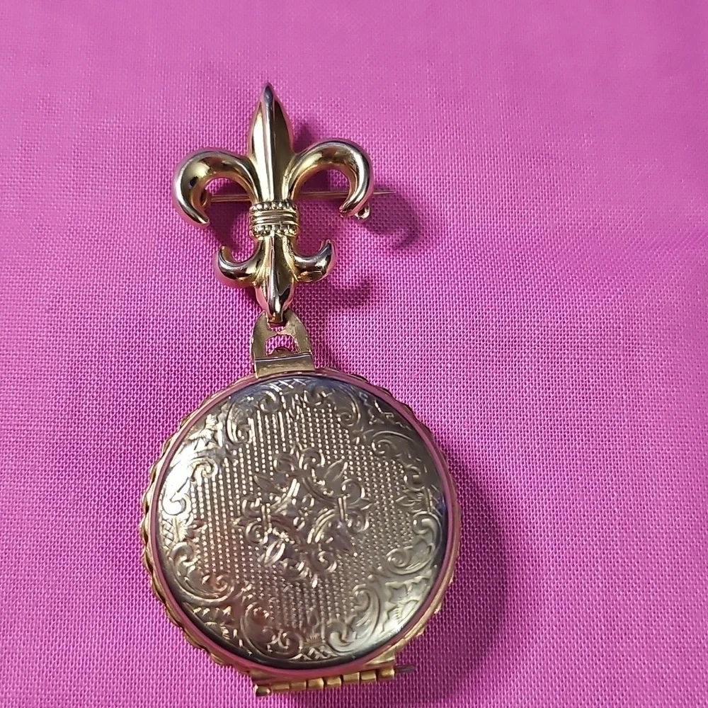 Vintage Coro Pegasus Chatelaine Locket/Brooch